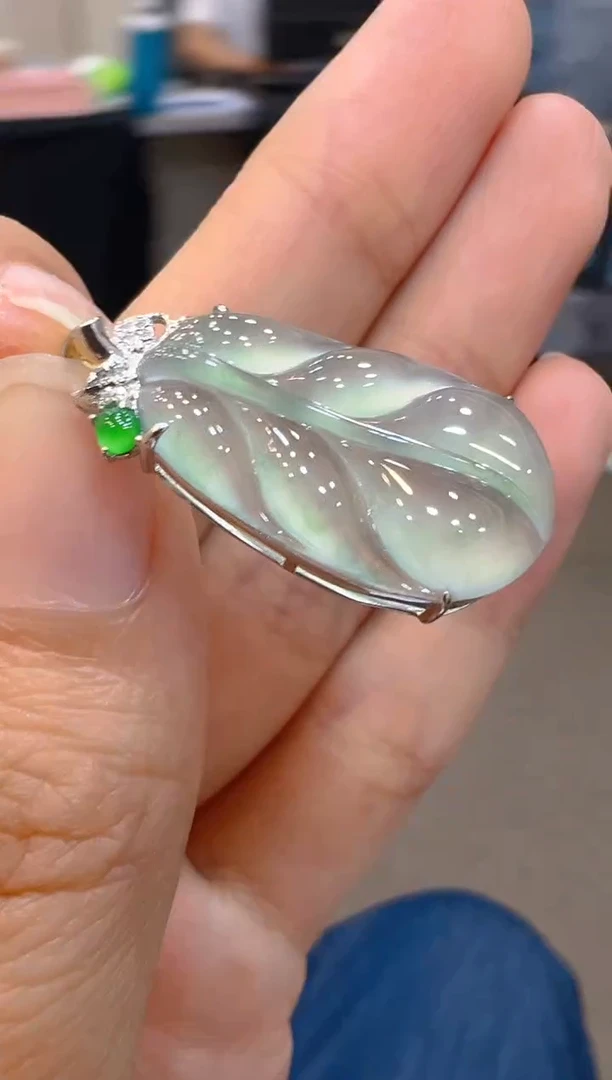 翡翠18K金镶嵌吊坠(不含链)多样性团购发一件