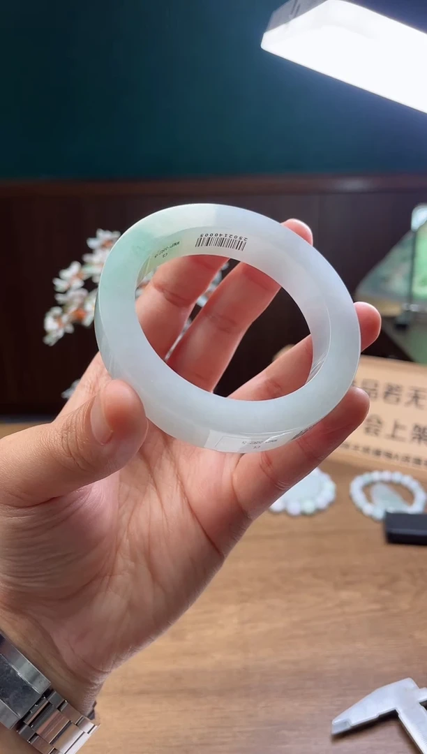 【闪购商品】定制翡翠手镯未镶嵌定制