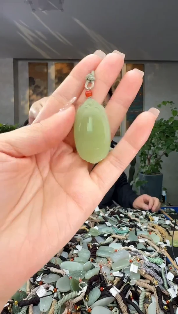 颈饰未镶嵌和田玉拍一发一多样性发货