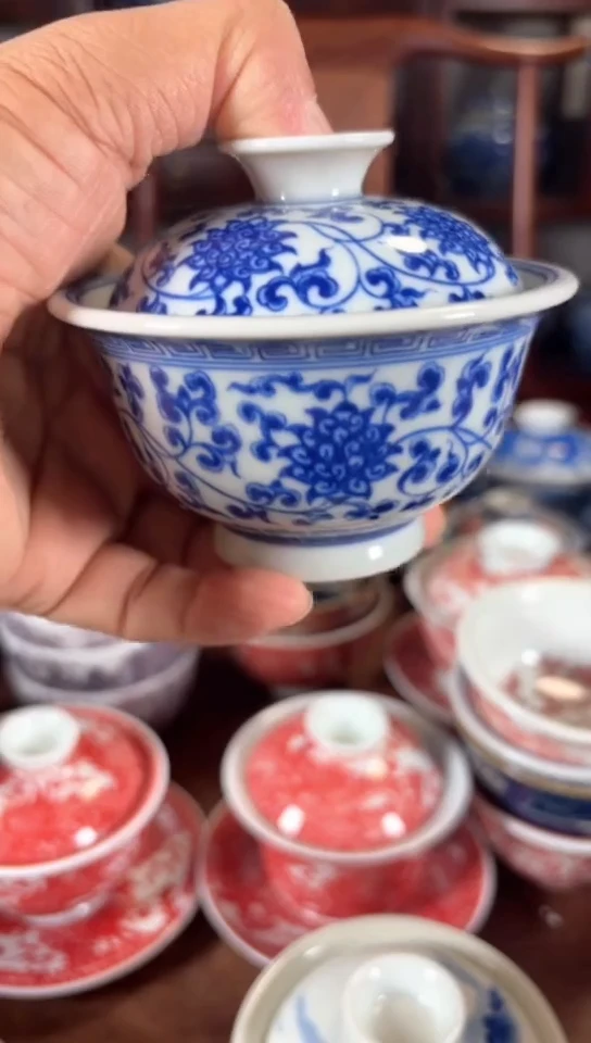 柴窑青花缠枝莲两才盖碗
