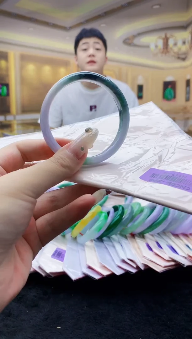 翡翠手镯未镶嵌0801334609