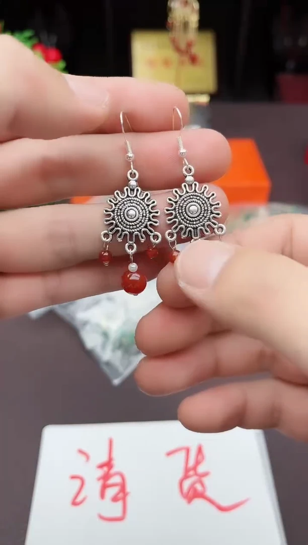 【闪购商品】玛瑙/玉髓耳钉银S925镶嵌824000