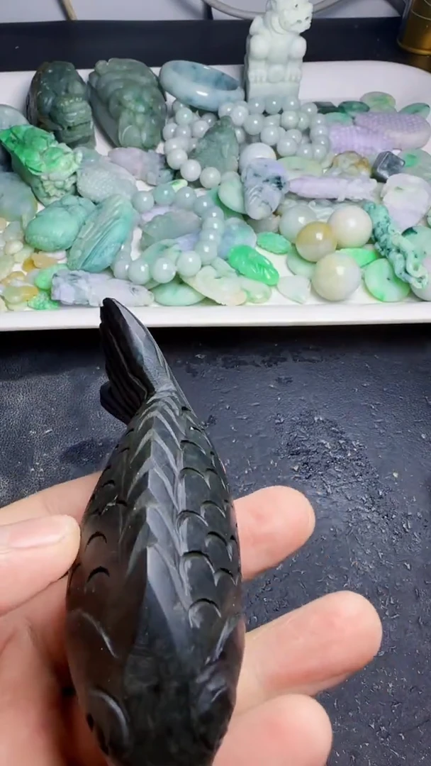 颈饰未镶嵌翡翠天然A货翡翠1