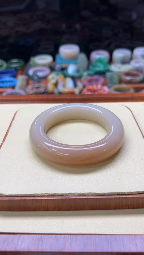 未镶嵌手镯石英质玉W***r047