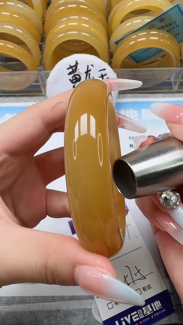 未镶嵌手镯石英质玉97