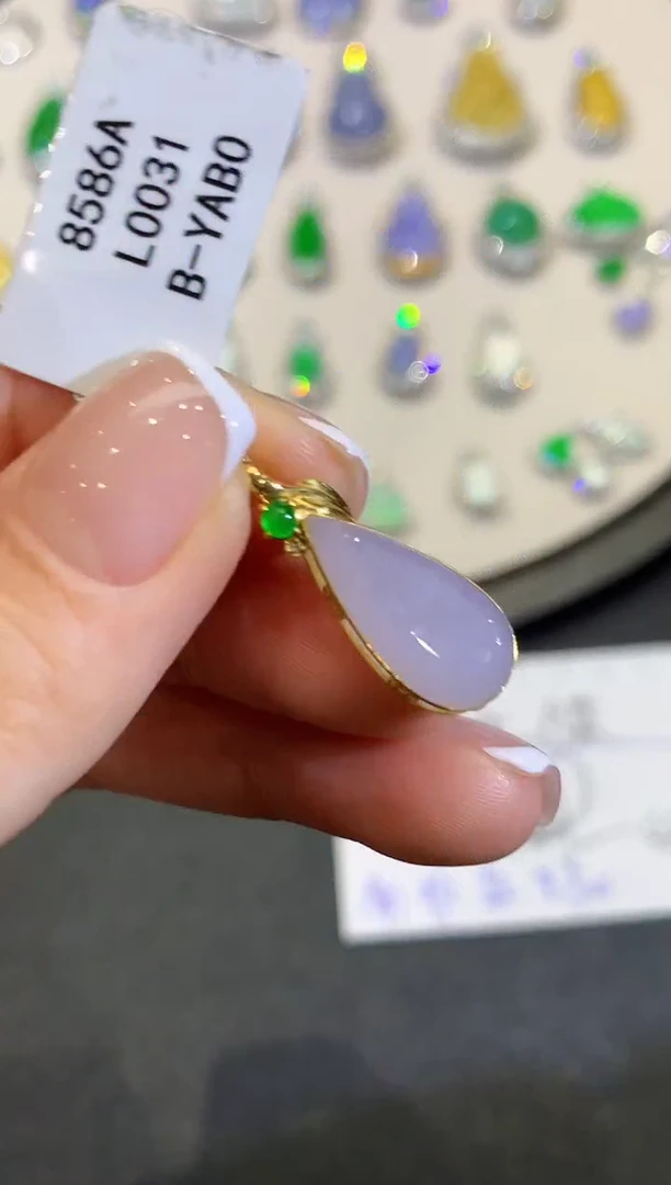 翡翠18K金镶嵌吊坠(不含链)L0031多样性发其一