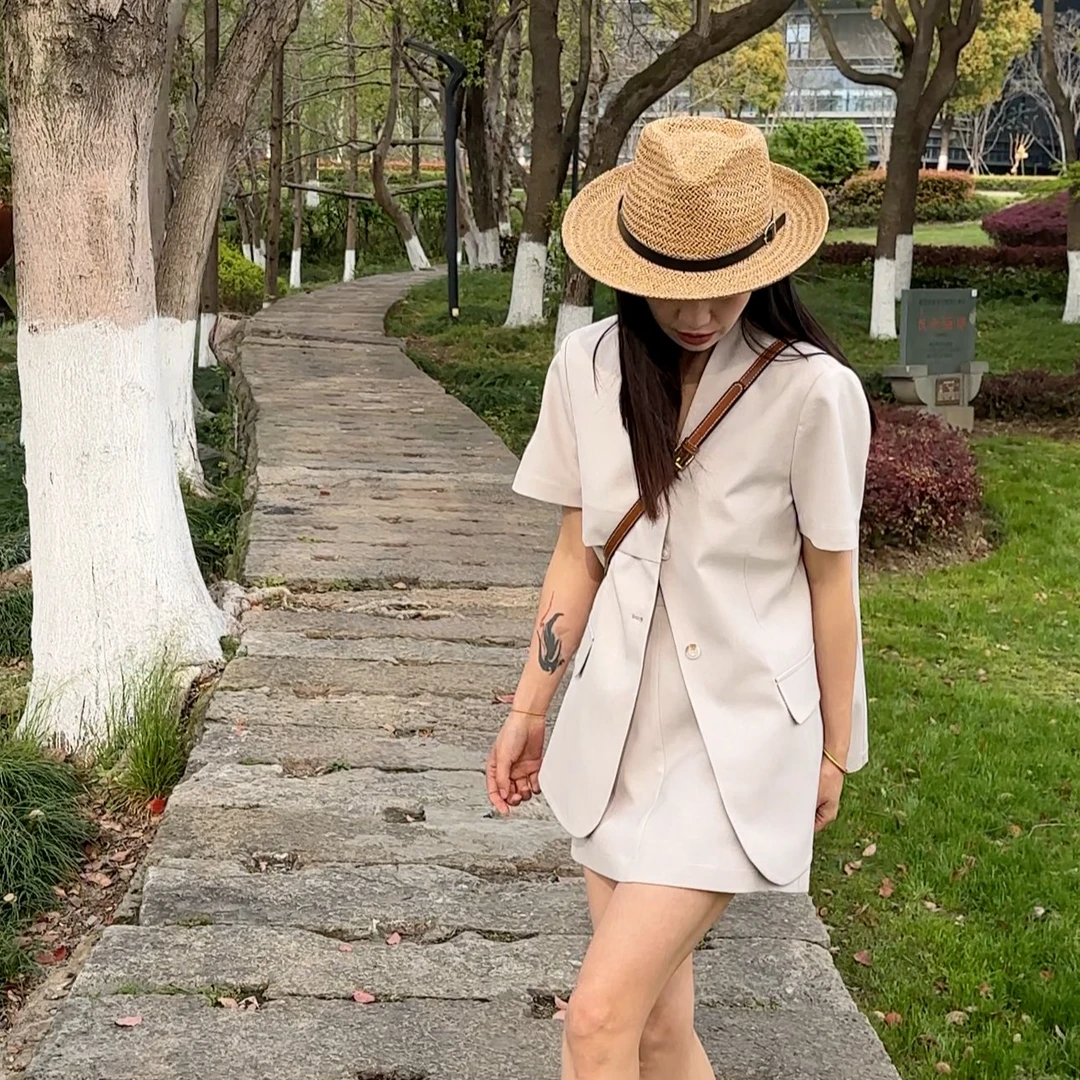 西装套装女小众设计感2025夏季新款韩系短袖西服两件套高级感