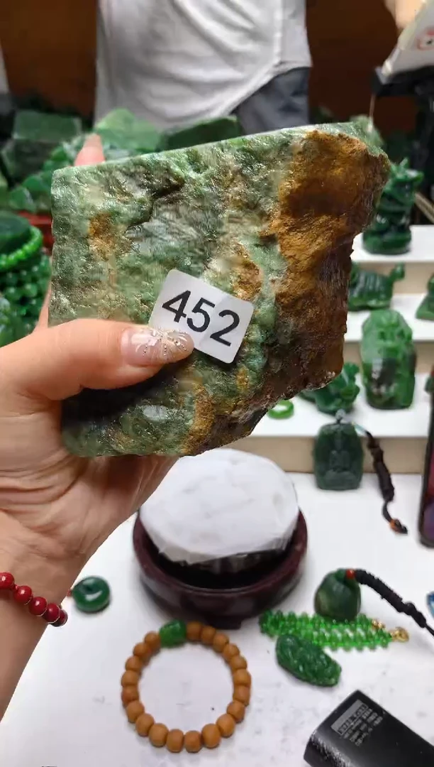 未镶嵌和田玉（碧玉）珠宝半成品1