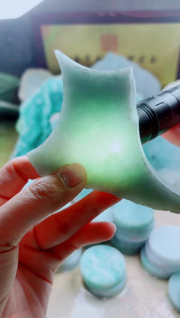 翡翠未镶嵌颈饰A货曹星465