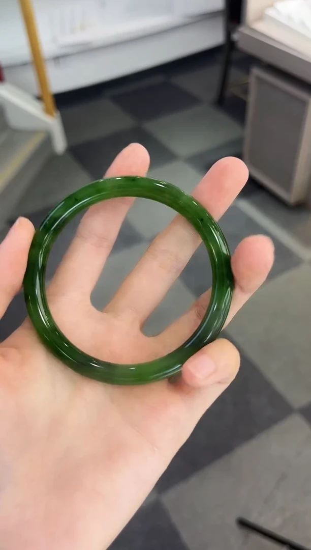 【闪购商品】和田玉手镯未镶嵌碧玉多样性发其一60