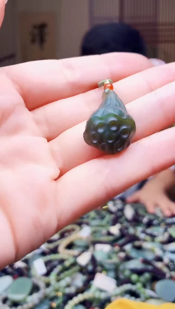 颈饰未镶嵌和田玉多样性发货，拍一发一