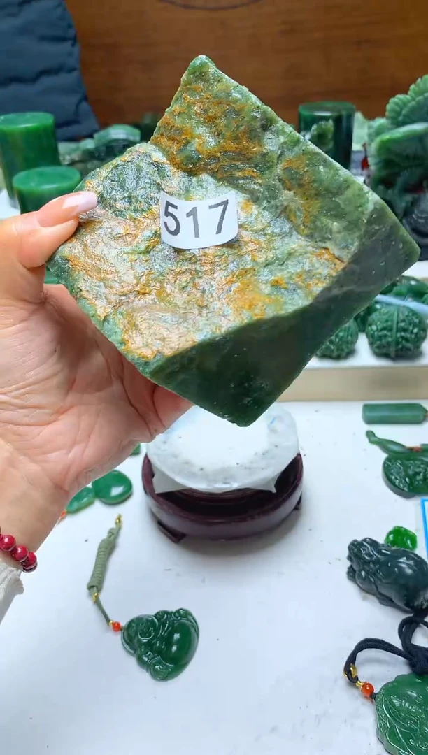 未镶嵌和田玉摆件1