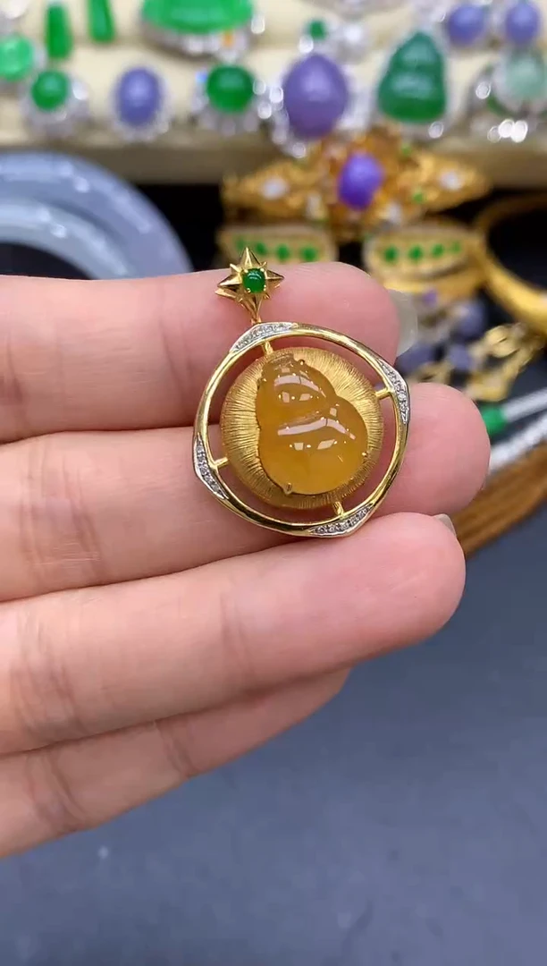 颈饰18K金镶嵌翡翠390-中国好珍宝