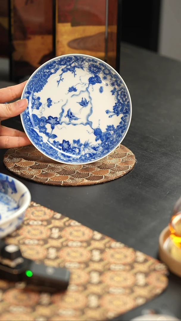 【闪购商品】杯看山柴窑青花蝴蝶壶承