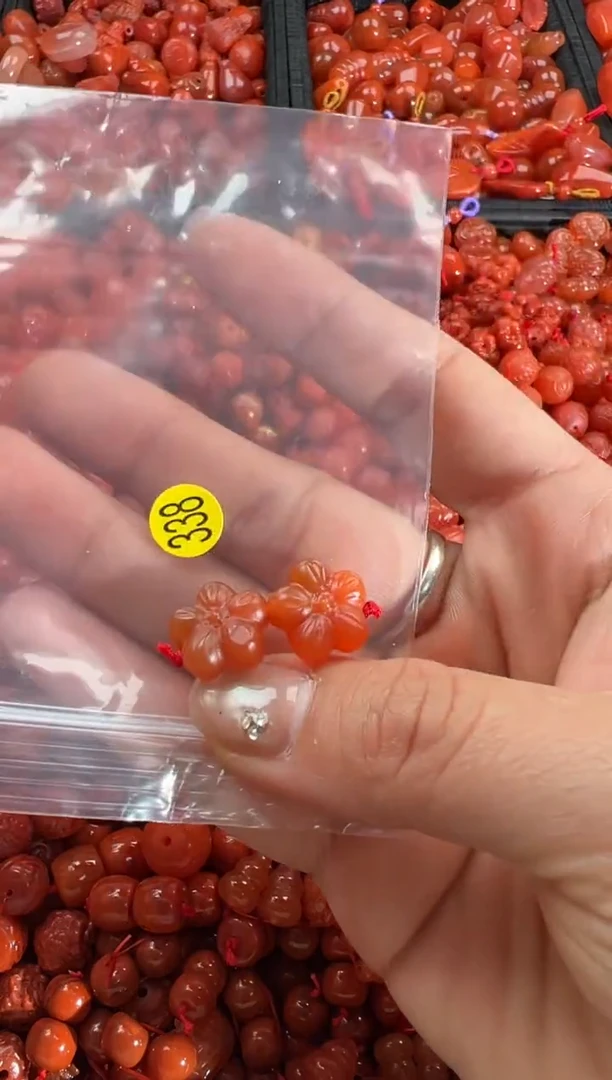 【闪购商品】南红玛瑙颈饰未镶嵌1