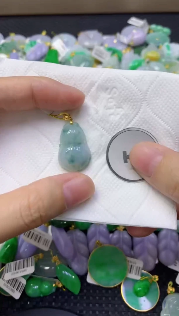 颈饰未镶嵌翡翠天然缅甸翡翠A货