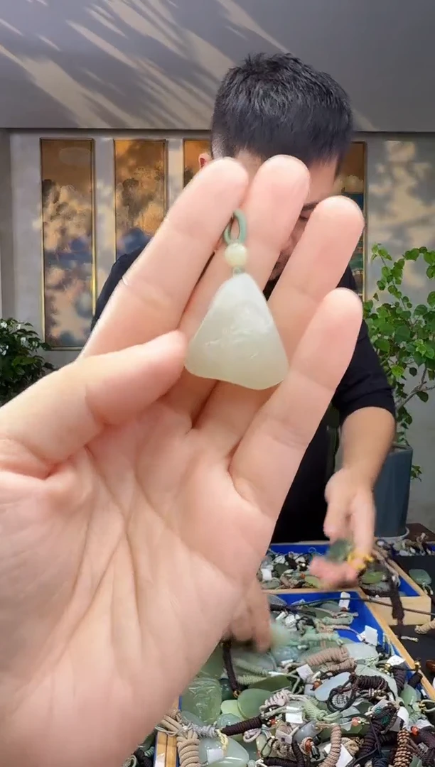 未镶嵌和田玉挂件拍一发一