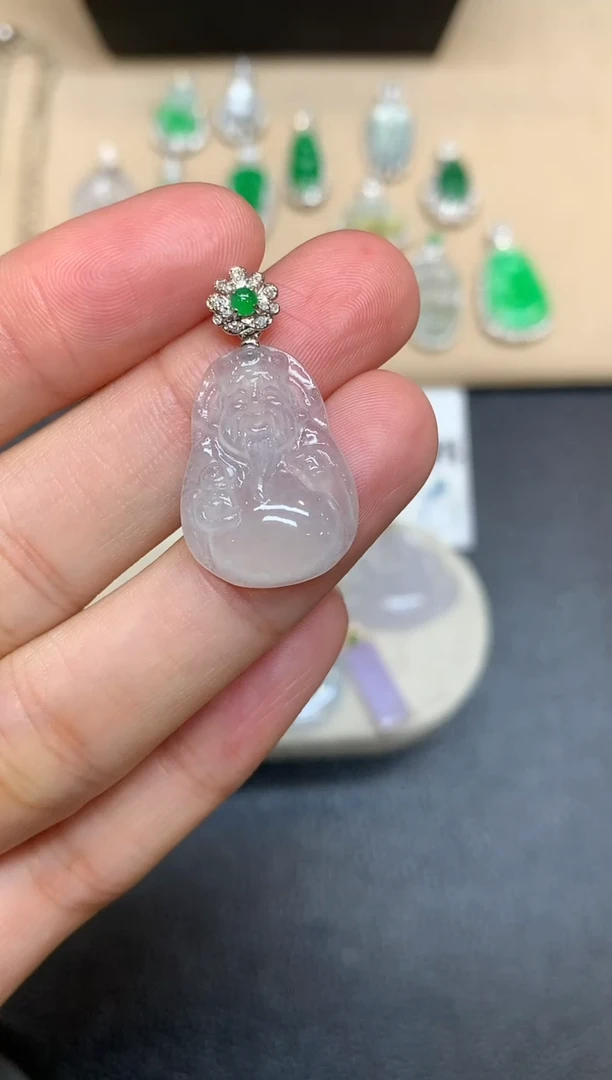 颈饰18K金镶嵌翡翠财神【无服务费