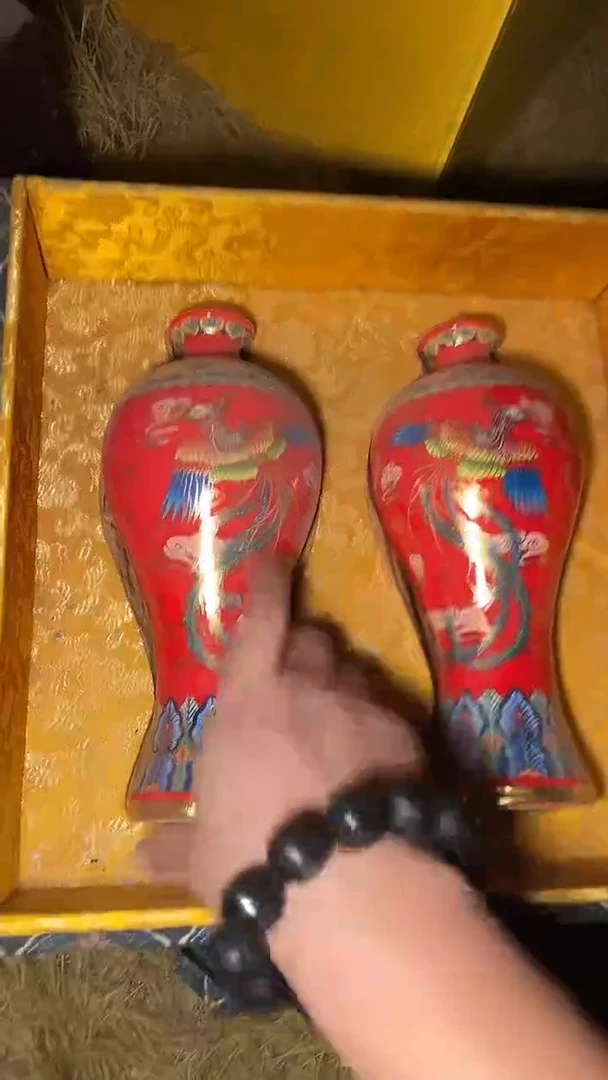 香榧木摆件---------（墨序甄选）红色梅瓶