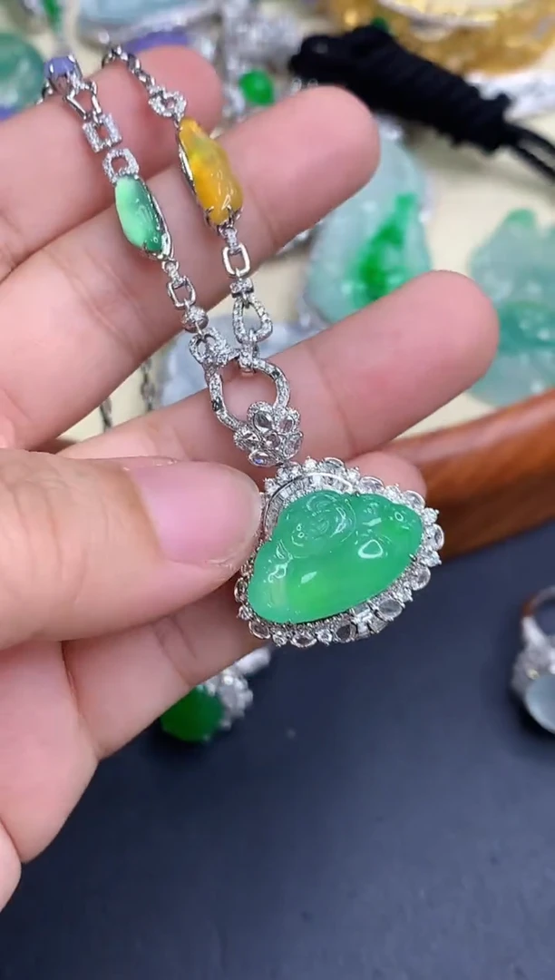 颈饰18K金镶嵌翡翠643-中国好珍宝