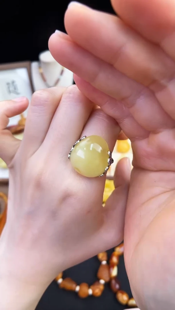 琥珀未镶嵌珠宝奇石柒月