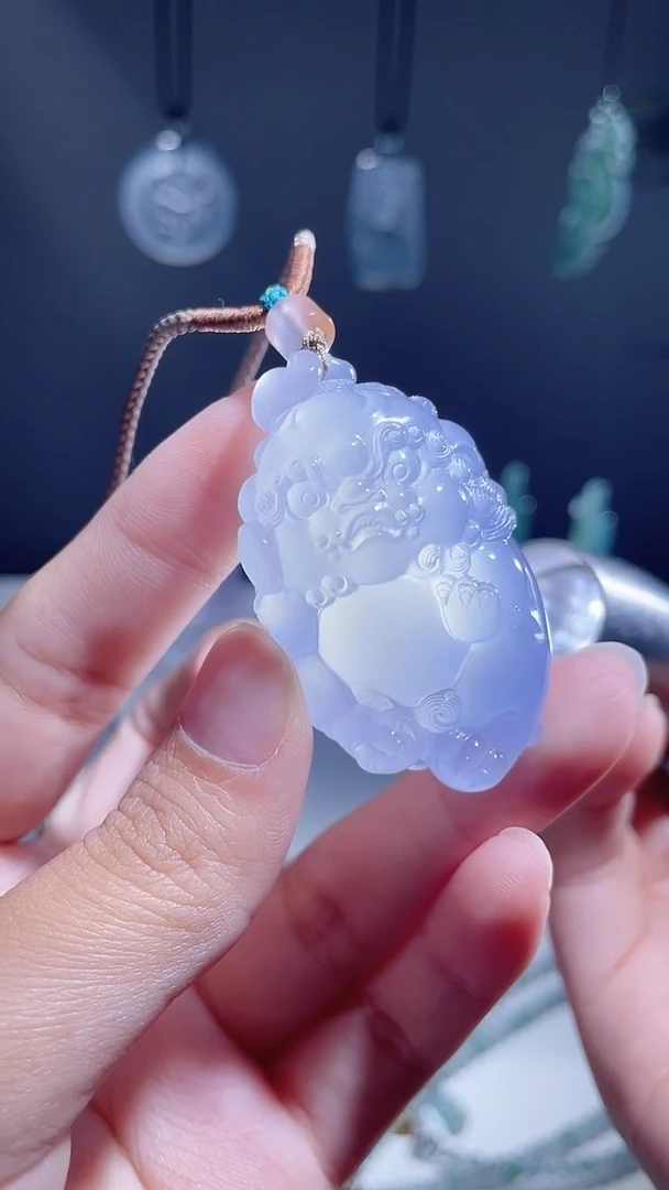 玛瑙/玉髓颈饰未镶嵌小狮子