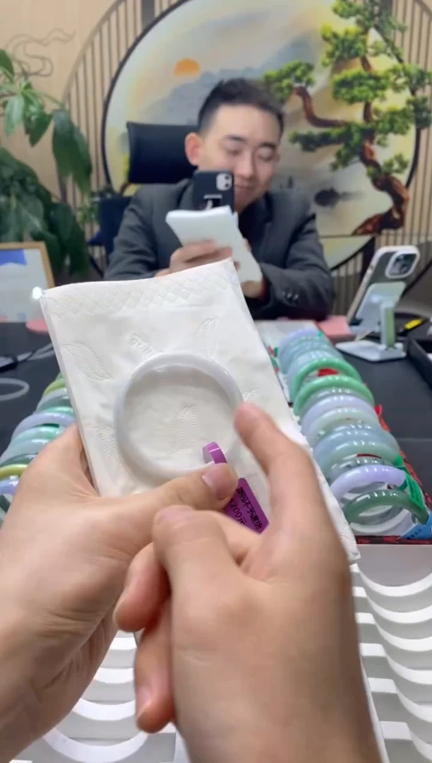 【闪购商品】翡翠手镯未镶嵌0000014726