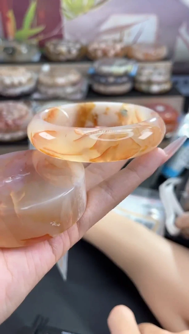 手镯玛瑙/玉髓未镶嵌59