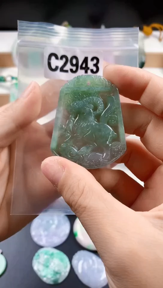 颈饰未镶嵌翡翠天然翡翠吊坠挂件