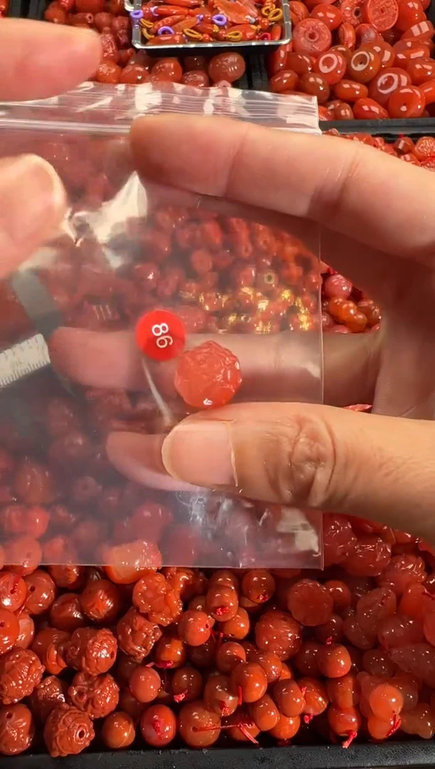 【闪购商品】南红玛瑙颈饰未镶嵌1