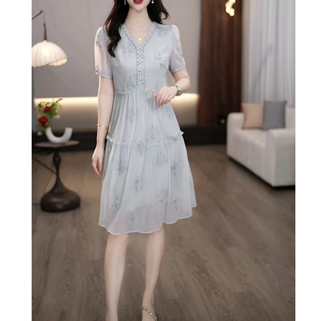 朵诗尼时尚遮肉显瘦连衣裙2025夏季新款韩版减龄收腰裙子气质复古