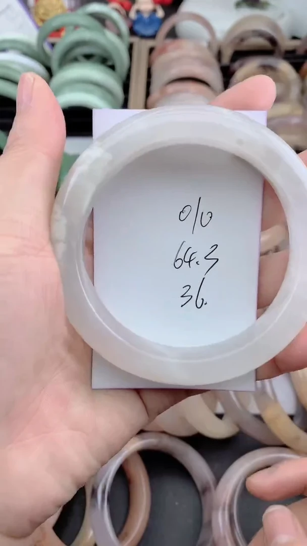 未镶嵌手镯石英质玉010