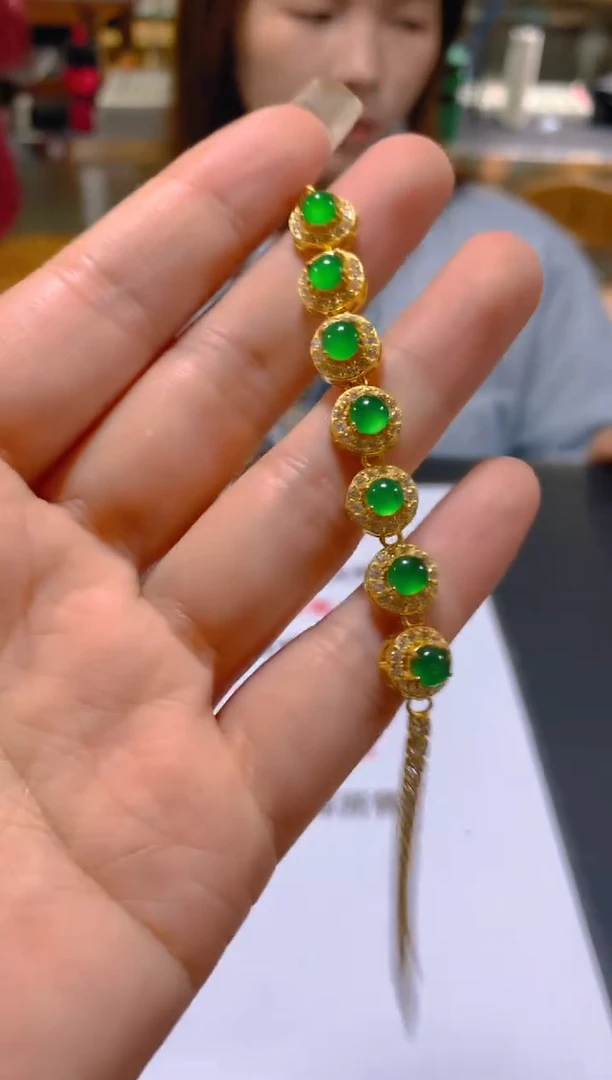 未镶嵌手链翡翠多样性发一