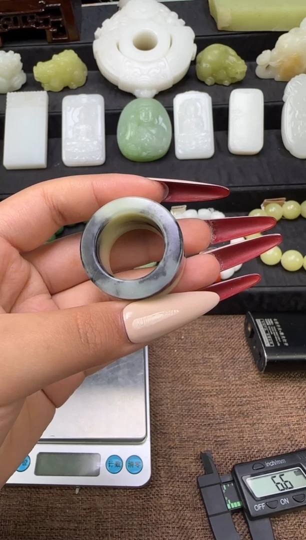 未镶嵌戒圈和田玉扳指