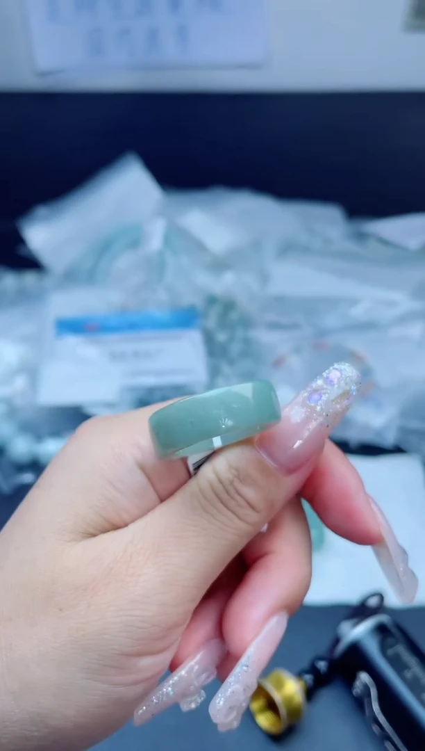 未镶嵌戒指翡翠戒圈