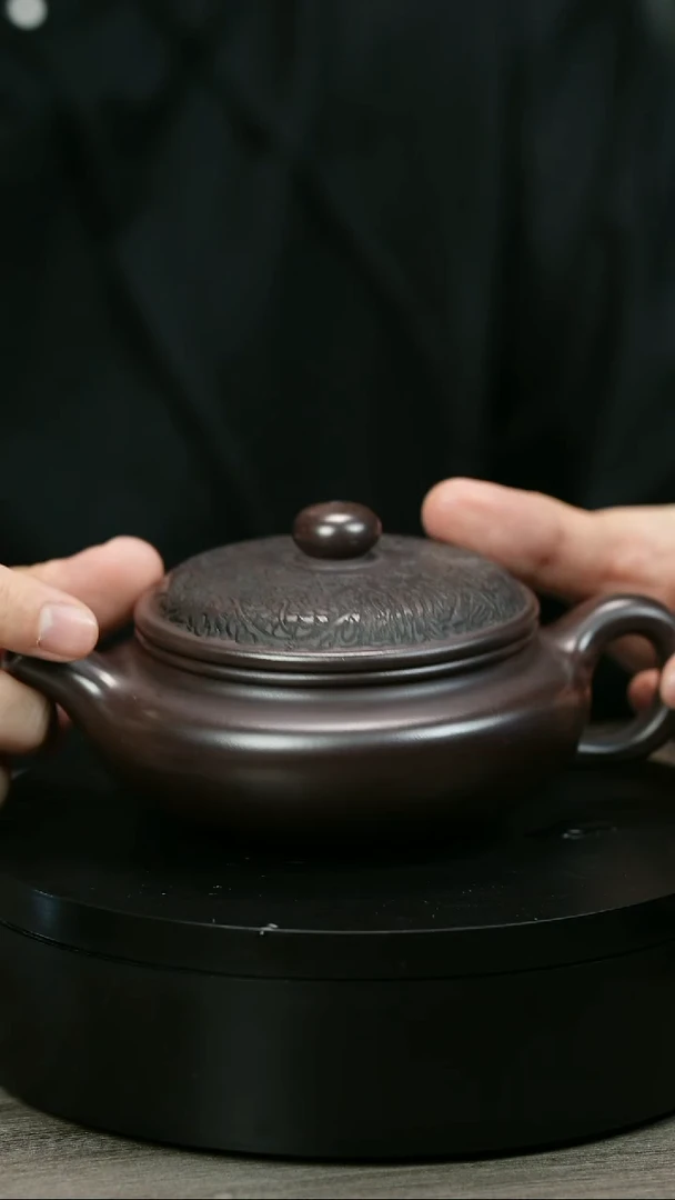 茶壶紫砂碧***庄H1957李传荣紫泥龙刻扁腹