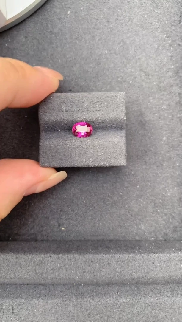 裸石彩色蓝宝石1.09ct粉蓝宝  GH  定制