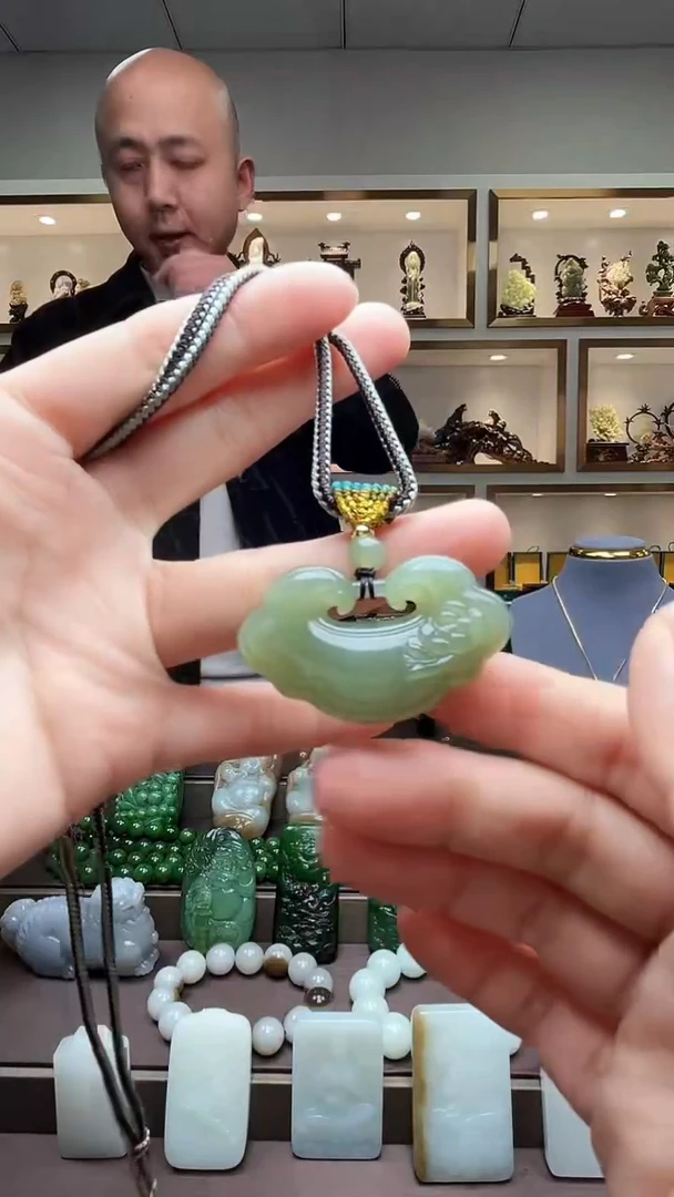 【闪购商品】和田玉挂件未镶嵌苏