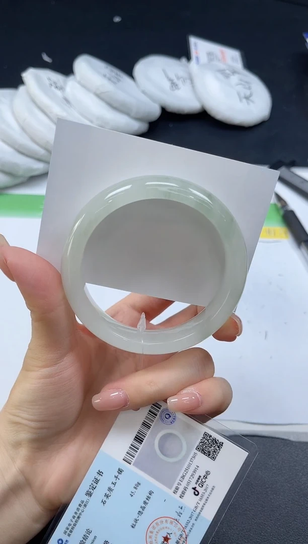 未镶嵌手镯石英质玉059-56