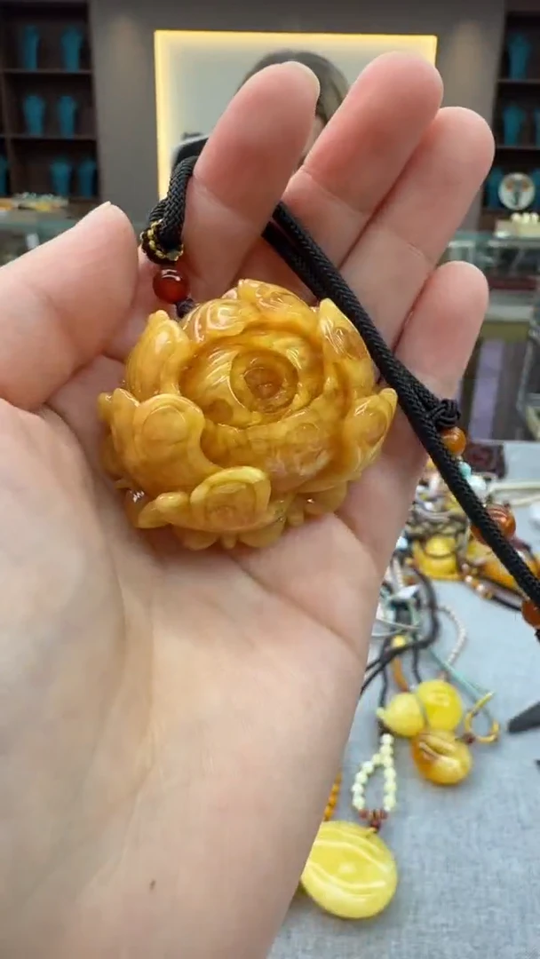 琥珀颈饰未镶嵌11号秒拍 假一罚三
