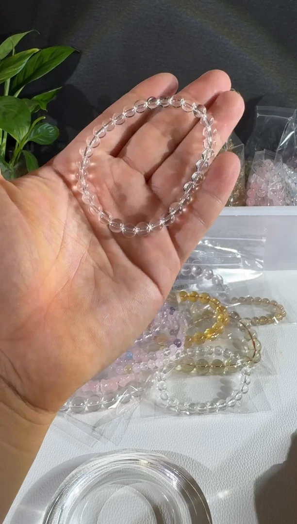 水晶手串未镶嵌天然水晶手串     29