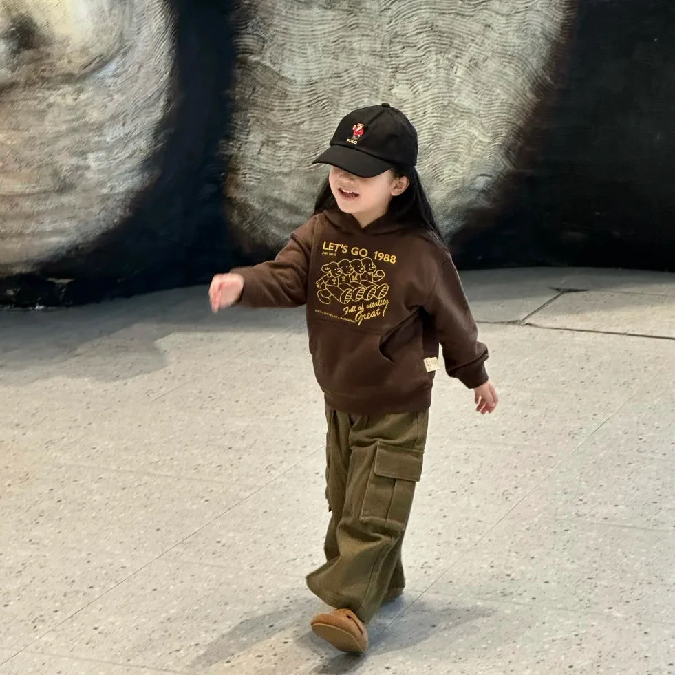 壹妈韩范童装女童冬季套装新款洋气儿童棕色连帽卫衣绿色工装裤子