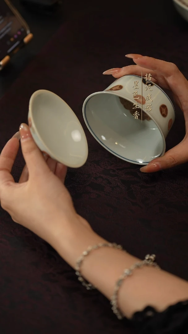 瓷片鹤鸣          内绘釉里红金蟾