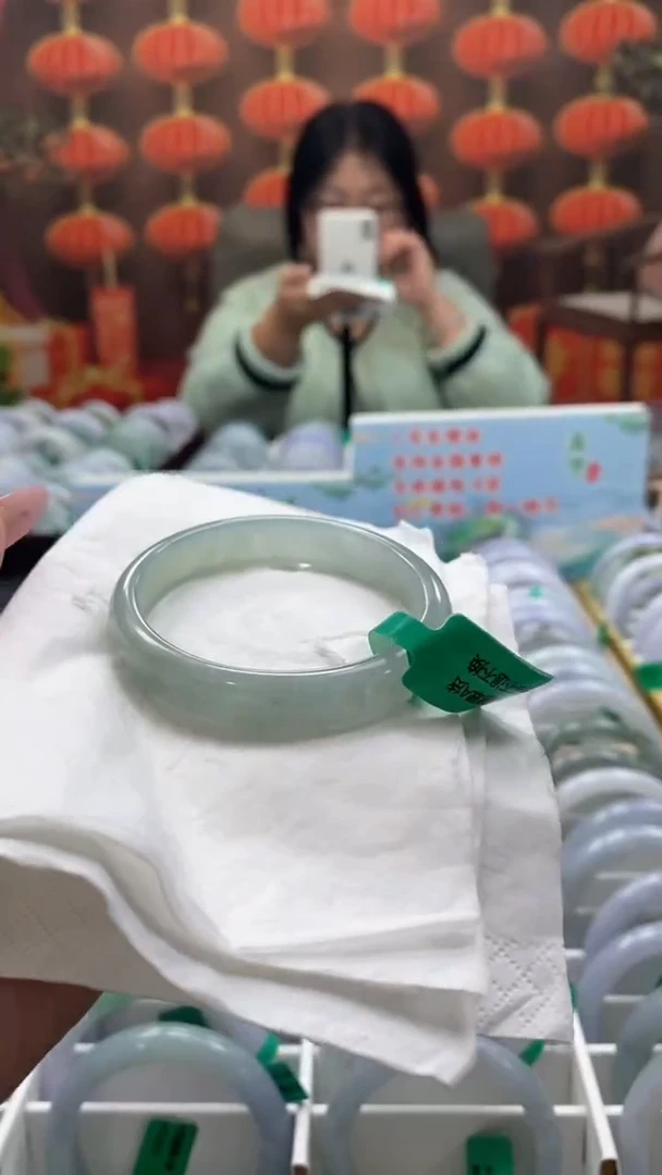 【闪购商品】翡翠手镯未镶嵌00003151