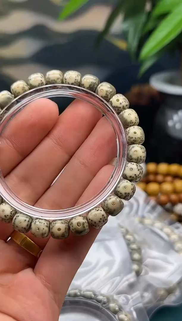 星月菩提手串石玉料原生态 正月月留白9*8