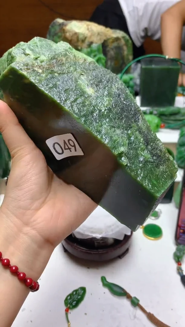 未镶嵌和田玉（碧玉）珠宝半成品1