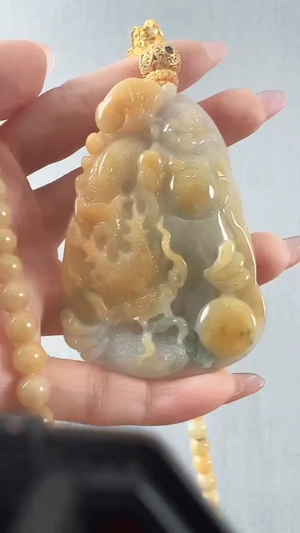 颈饰未镶嵌翡翠佛公