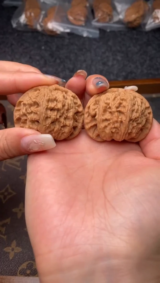 把件文玩核桃B110号白狮子46尺