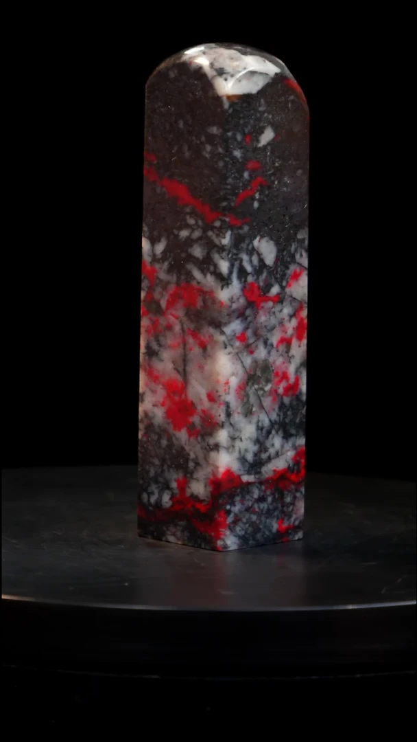 鸡血石刘关张鸡血石