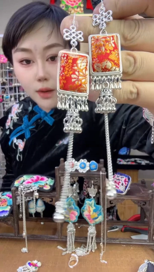 【闪购商品】刺绣纯手工苗绣非遗耳环